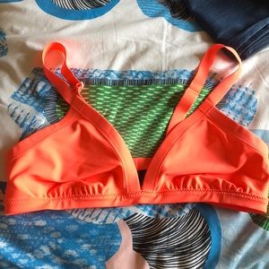 BRAND NEW lululemon sports bra